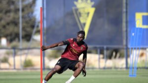 Kouamé entrenamiento Cádiz