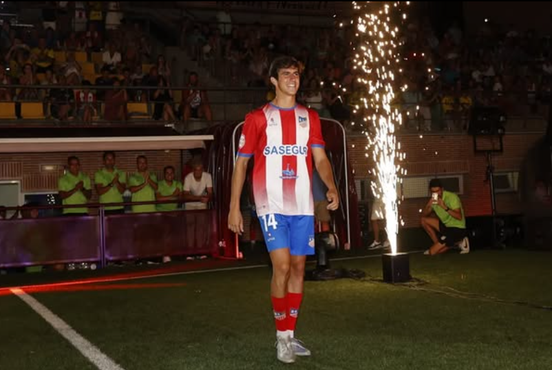 Miki Muñoz con el Navalcarnero