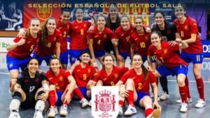 Las jugadoras de la selección femenina celebran una victoria en su camino al Mundial de Filipinas. Fuente: RFEF