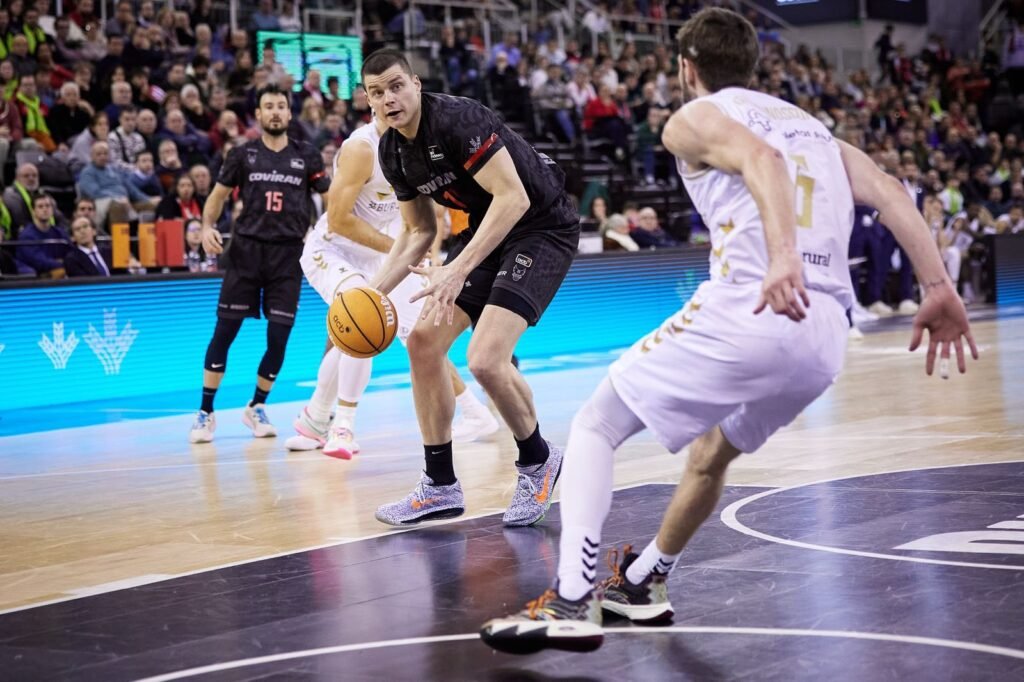 Coviran Granada - San Pablo Burgos
