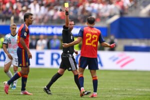 Michael Oliver también fue el árbitro encargado de pitar el España 2-1 Bélgica del pasado Mundial 2026.  